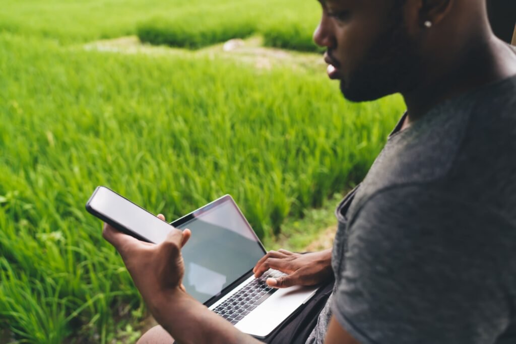 Onde Trabalhar: Cafés, Escritórios e Coworking para Nômades Digitais